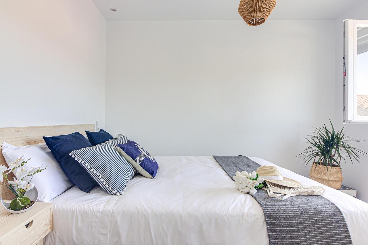 Apartamentos Playa De Finisterre Kültér fotó