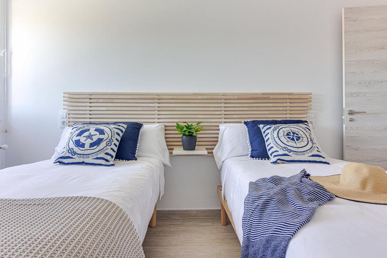 Apartamentos Playa De Finisterre Kültér fotó
